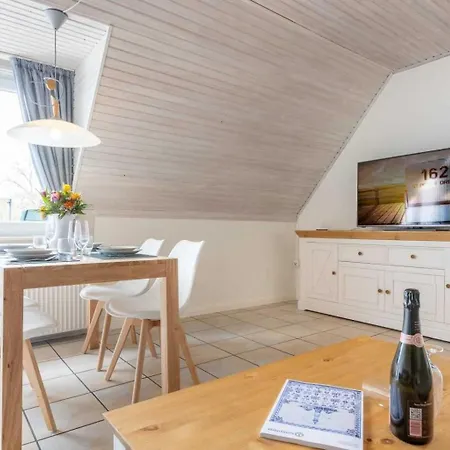 Апартаменты Moewe Id 252 *